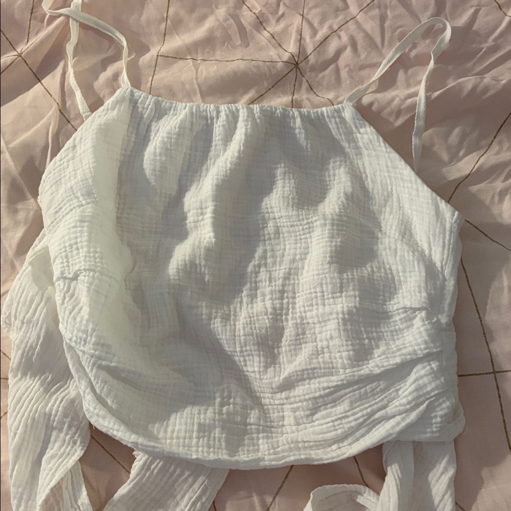 VSLBL STUDIO COLLECTION White Textured Sleeveless Top ties in back